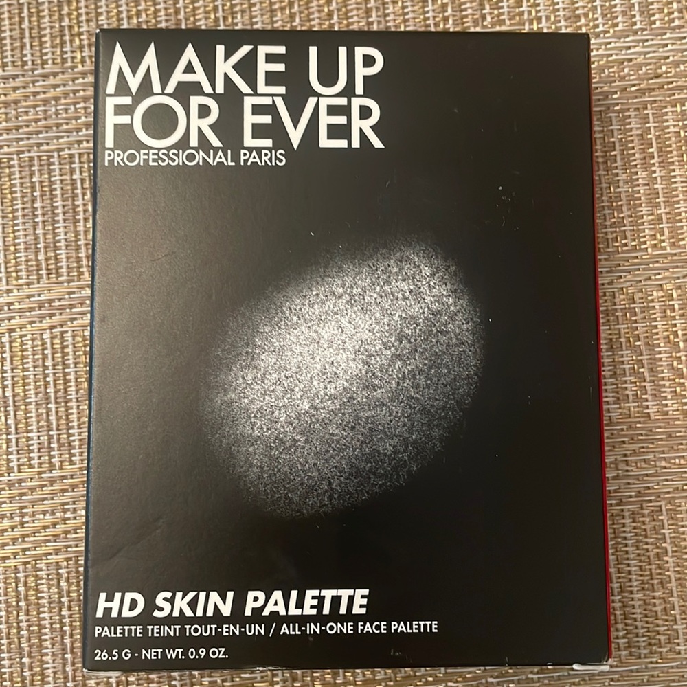 Make Up For Ever HD Skin Palette - Black with White Accent